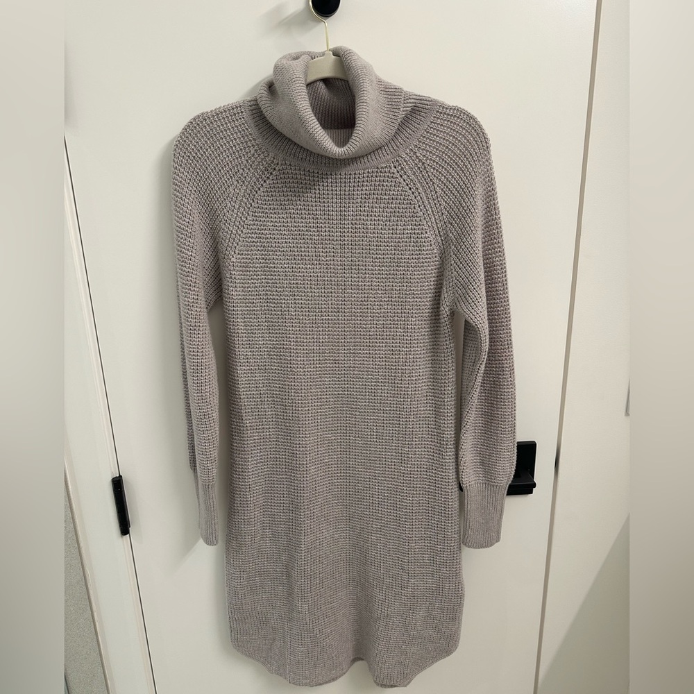 Aritzia Wilfred Free Bianca Dress